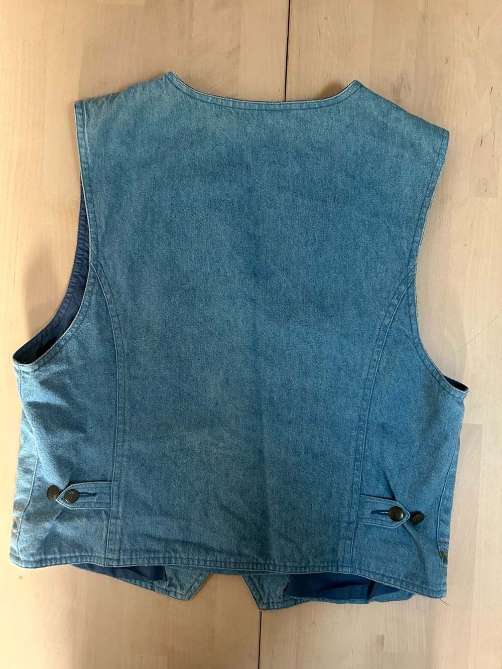 Lizwear Vintage Floral Embroidered Denim Button-Front Vest - Picture 15 of 16